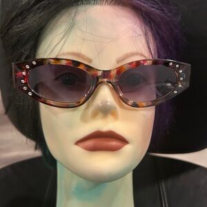 VG Tortoiseshell Cat-Eye with bling Sunglasses